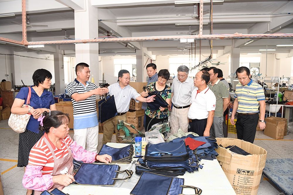 始興中國制筆研發制造基地通過專家組復評