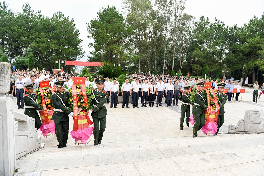 我縣舉行烈士紀念日公祭活動