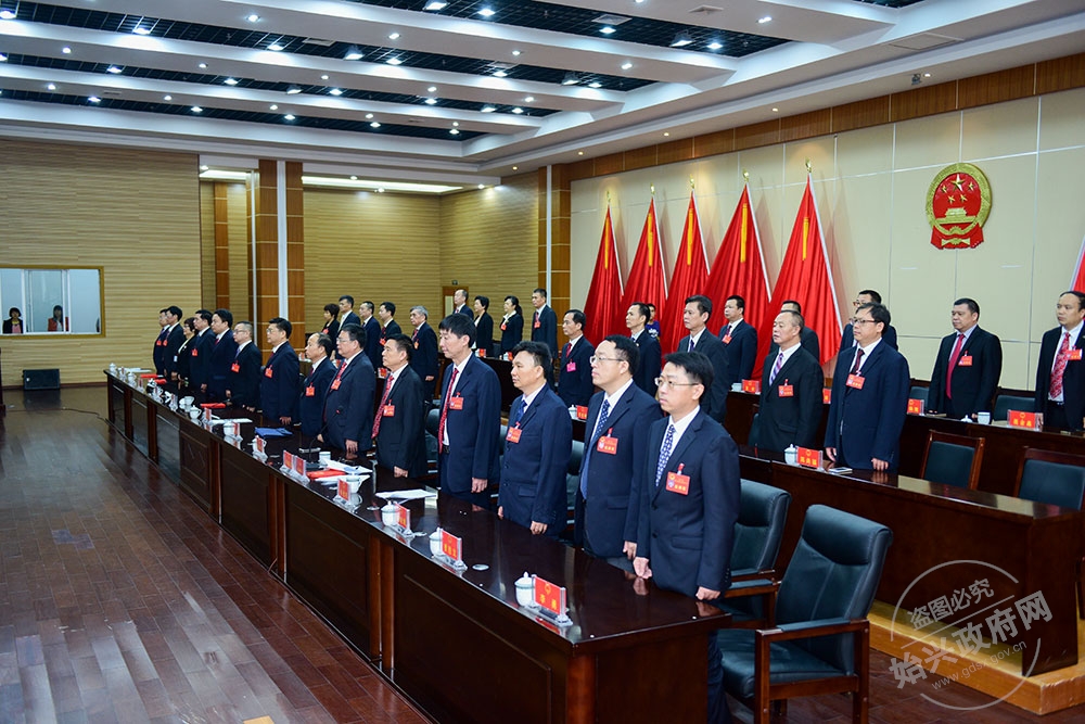 第十五屆人民代表大會第一次會議勝利閉幕